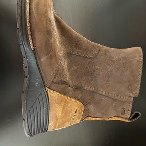 Womens Boots size 9.5